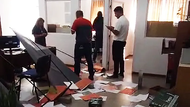 Oficinas municipales vandalizadas