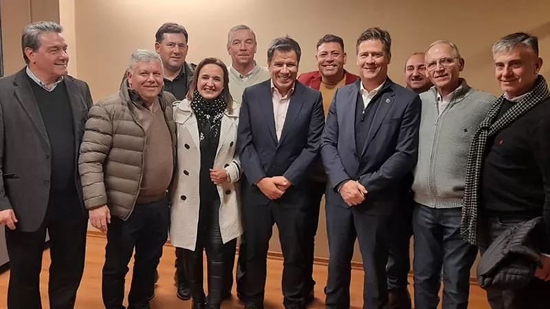 Intendentes con Manes