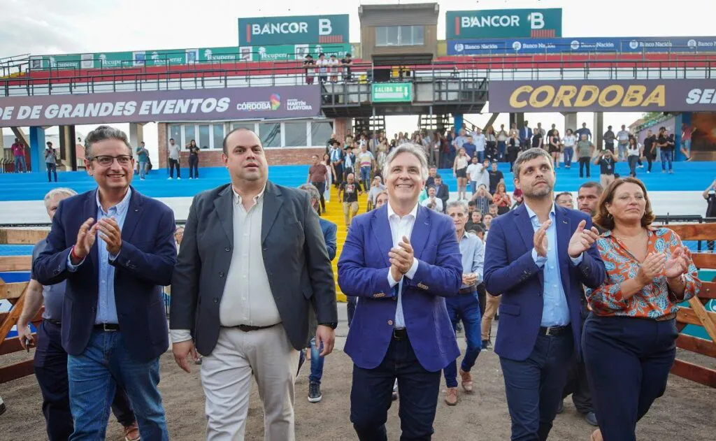 Llaryora en Anfiteatro