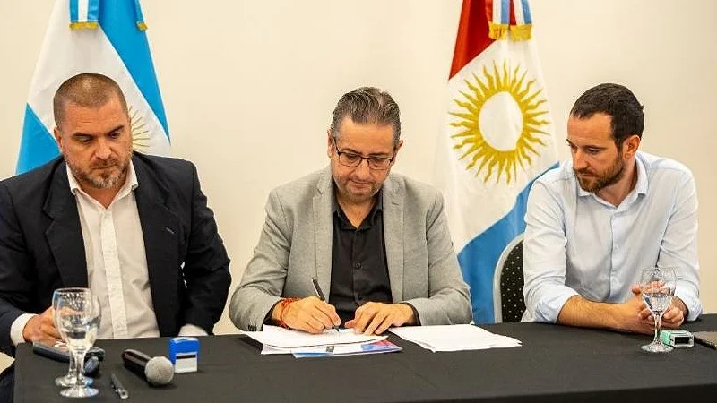 Arreglos en el río JM