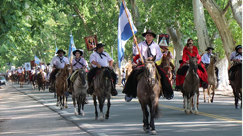 Desfile Unión de los Pueblos