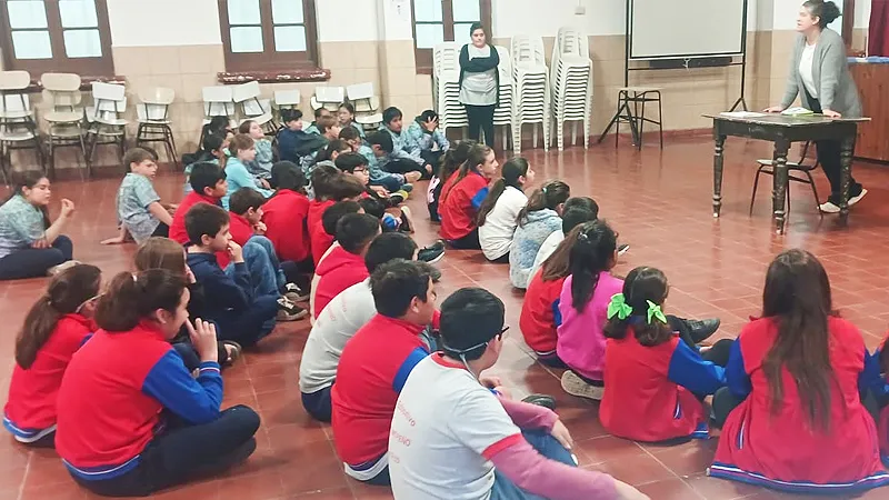 Charla sobre mascotas en CC