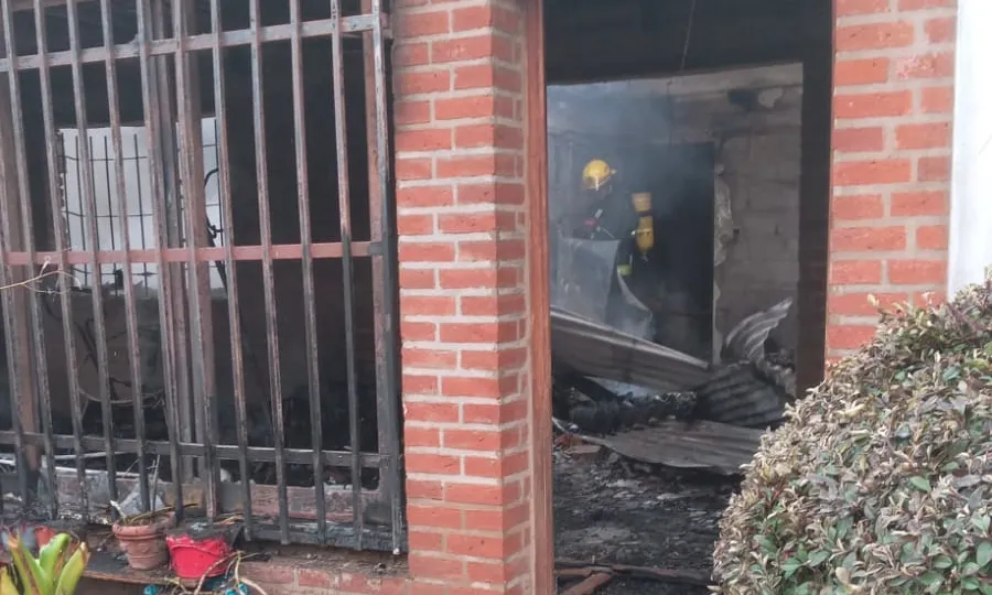 Incendio en Colonia Caroya