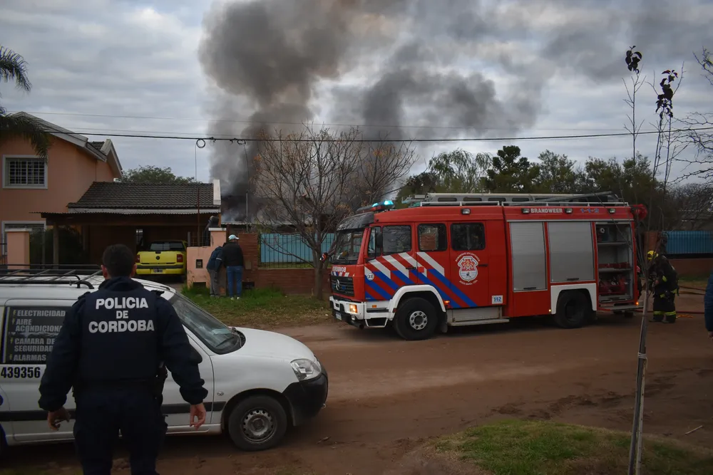 Incendio en Colonia Caroya