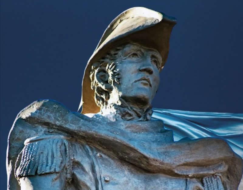 Monumento a Belgrano en Sinsacate