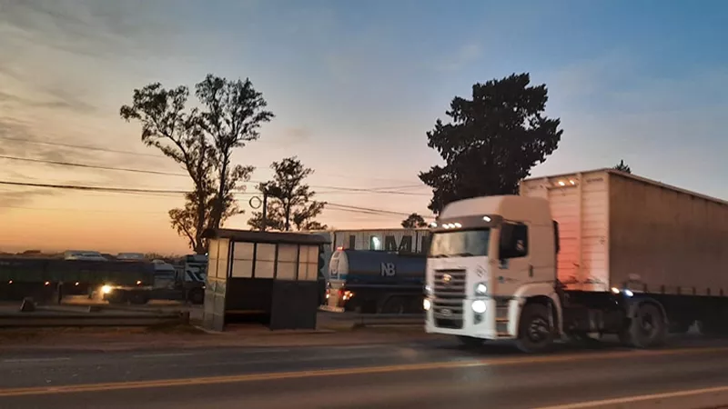 Camioneros en Sinsacate
