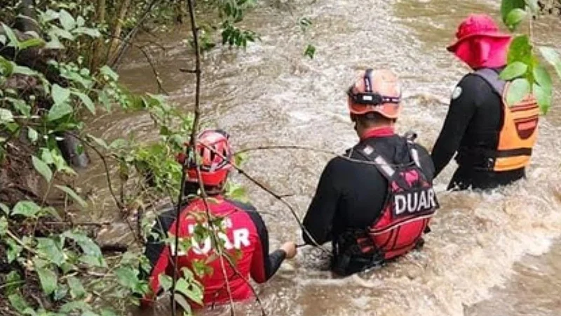 Búsqueda en arroyo La Pampa