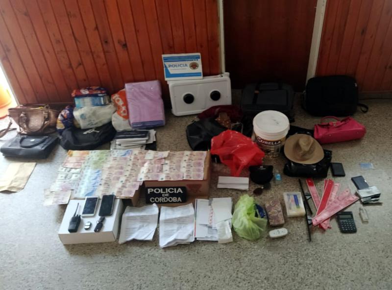Objetos y dinero robado