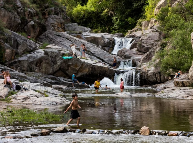 Tres Cascadas