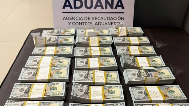 Dólares secuestrados a Cayfe