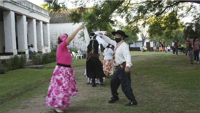 Danza en la Posta de Sinsacate
