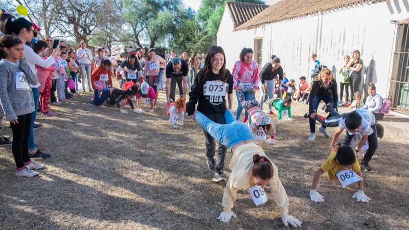 Juegos en la Posta de Sinsacate