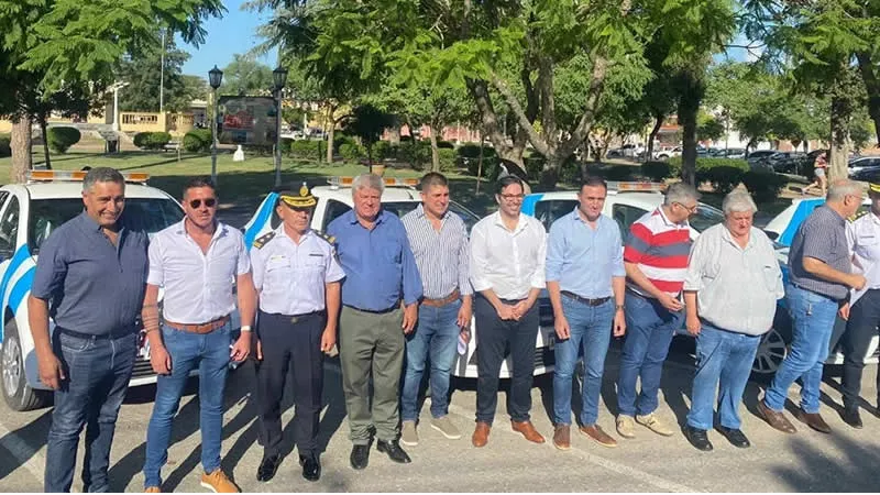 Entrea de móviles de Seguridad Ciudadana