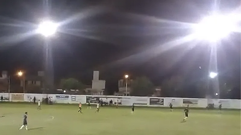 Cancha iluminada