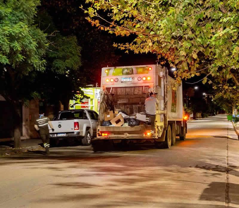 Camión recolector de residuos JM