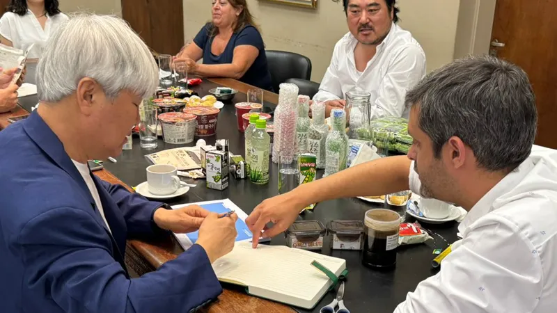 Zárate con empresario surcoreano