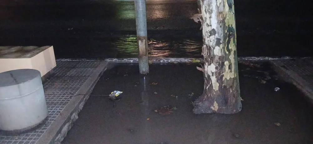 Poste electrificado