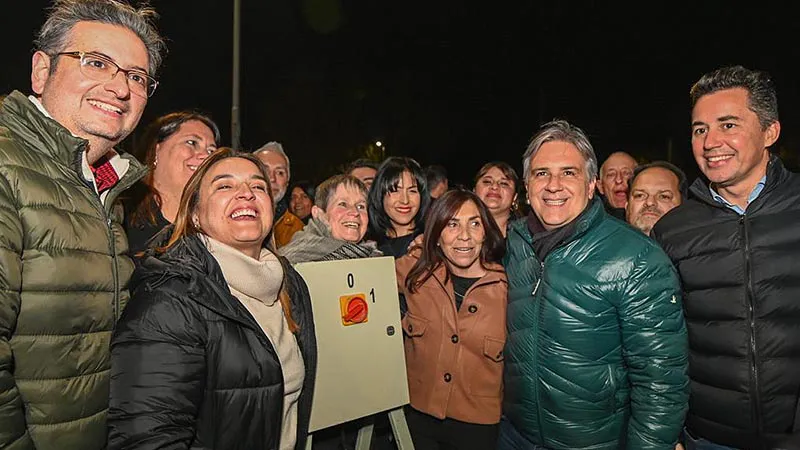 Luminarias en Variante Juárez Celman 2