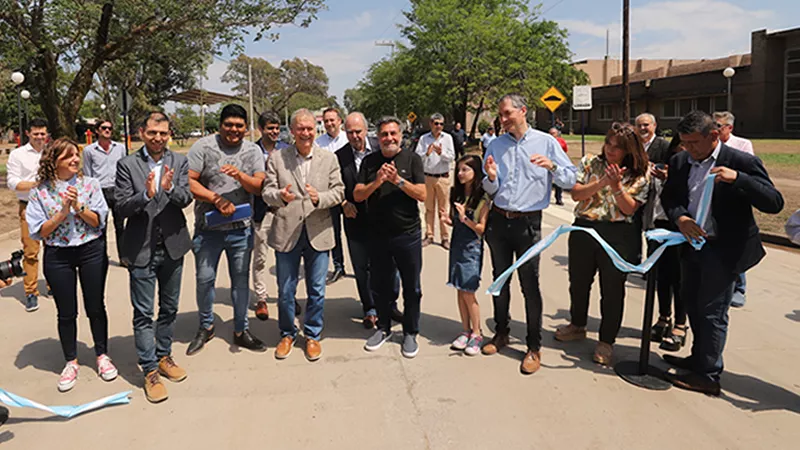 Inauguración de asfalto JM