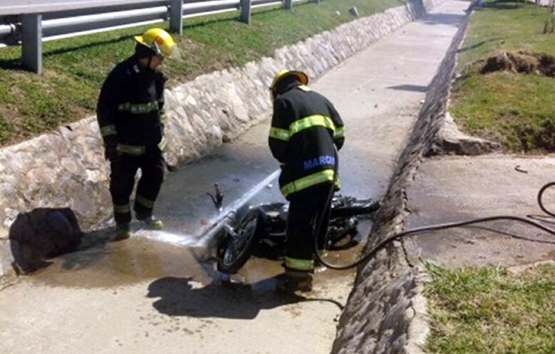 Moto quemada