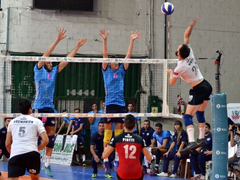 Los Potros de blanco vs celeste