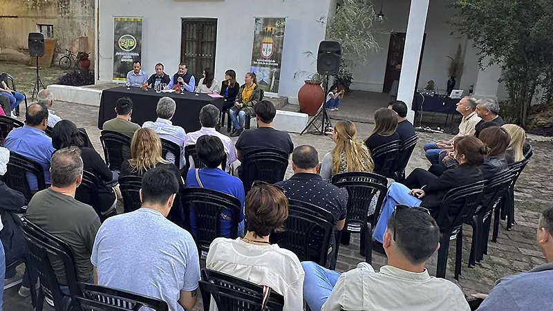 Reunión de turismo en La Dormida