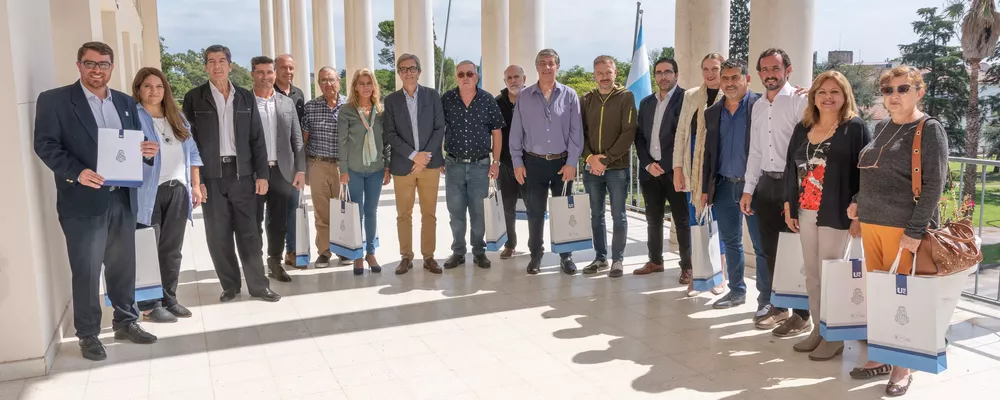 2023-04-03 Firma convenio UUPP-01 portada