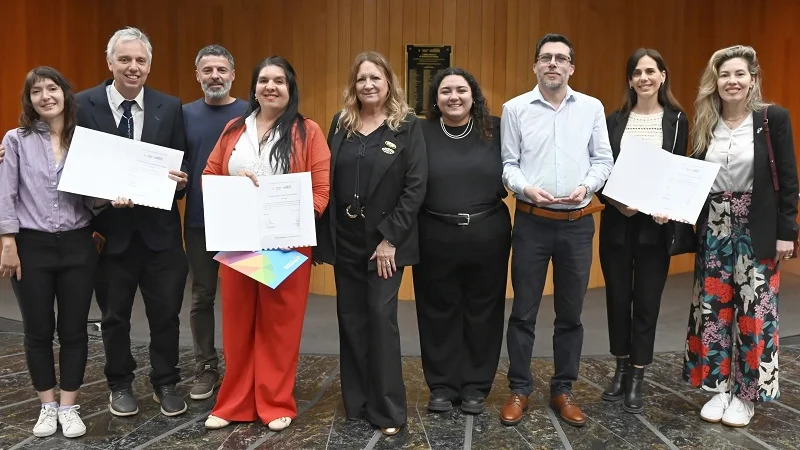 Reconocimiento a Clack en la Unicameral