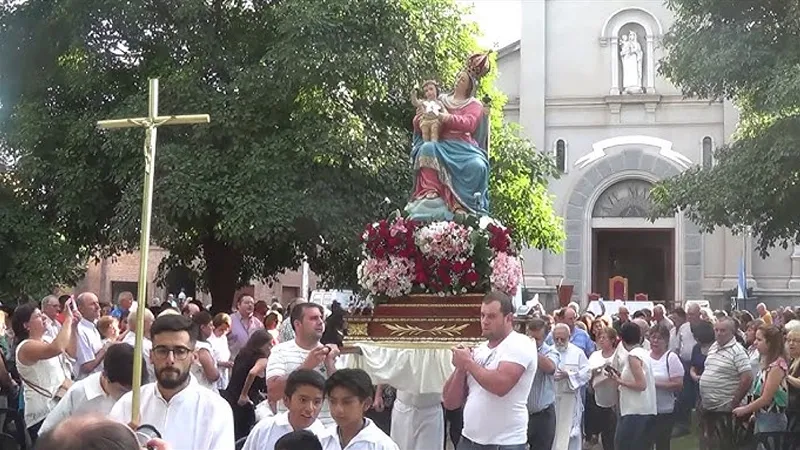 Procesión de la Virgen en CC