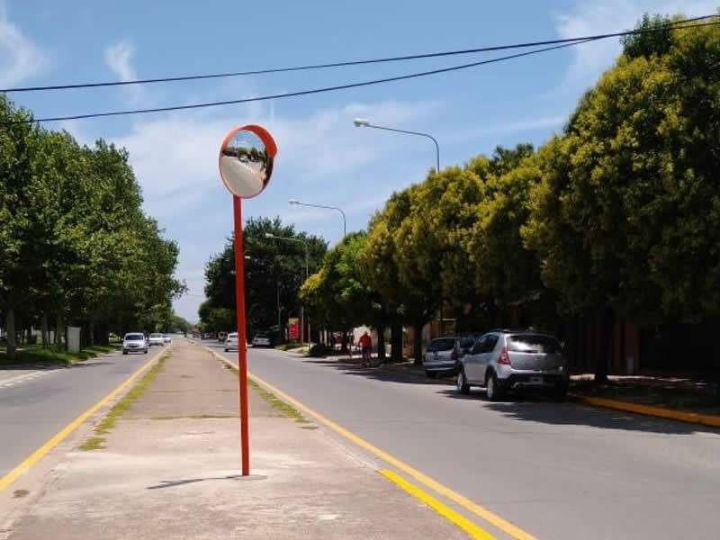 Espejo en Av 28 de julio