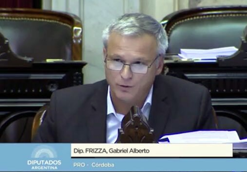 Gabriel Frizza expone su posición sobre el aborto
