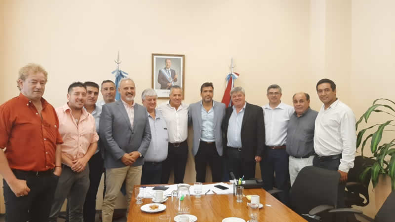 Latimori con intendentes
