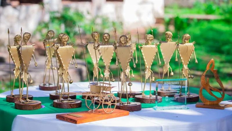 Distinciones Chin Sacat