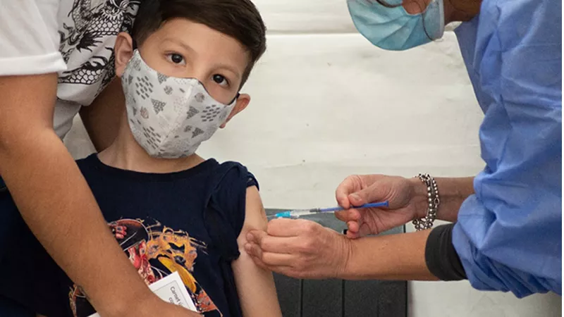 Vacunación contra COVID infantil