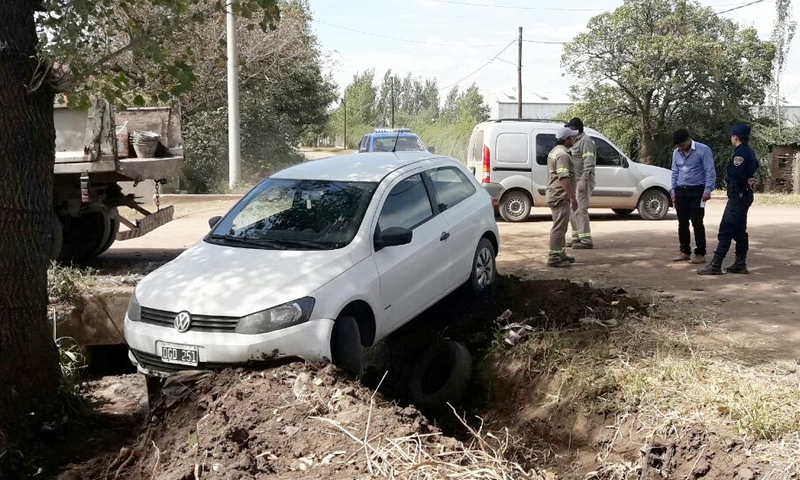 Choque alcantarilla