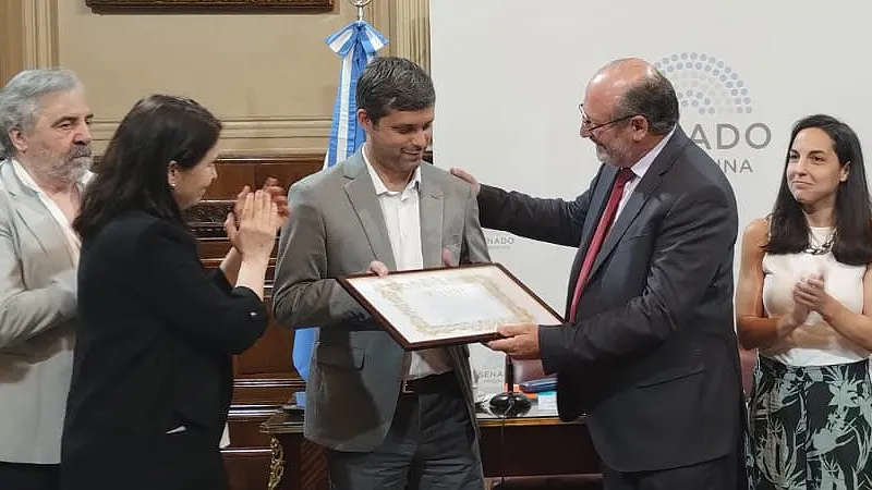 Premio del Senado a JM
